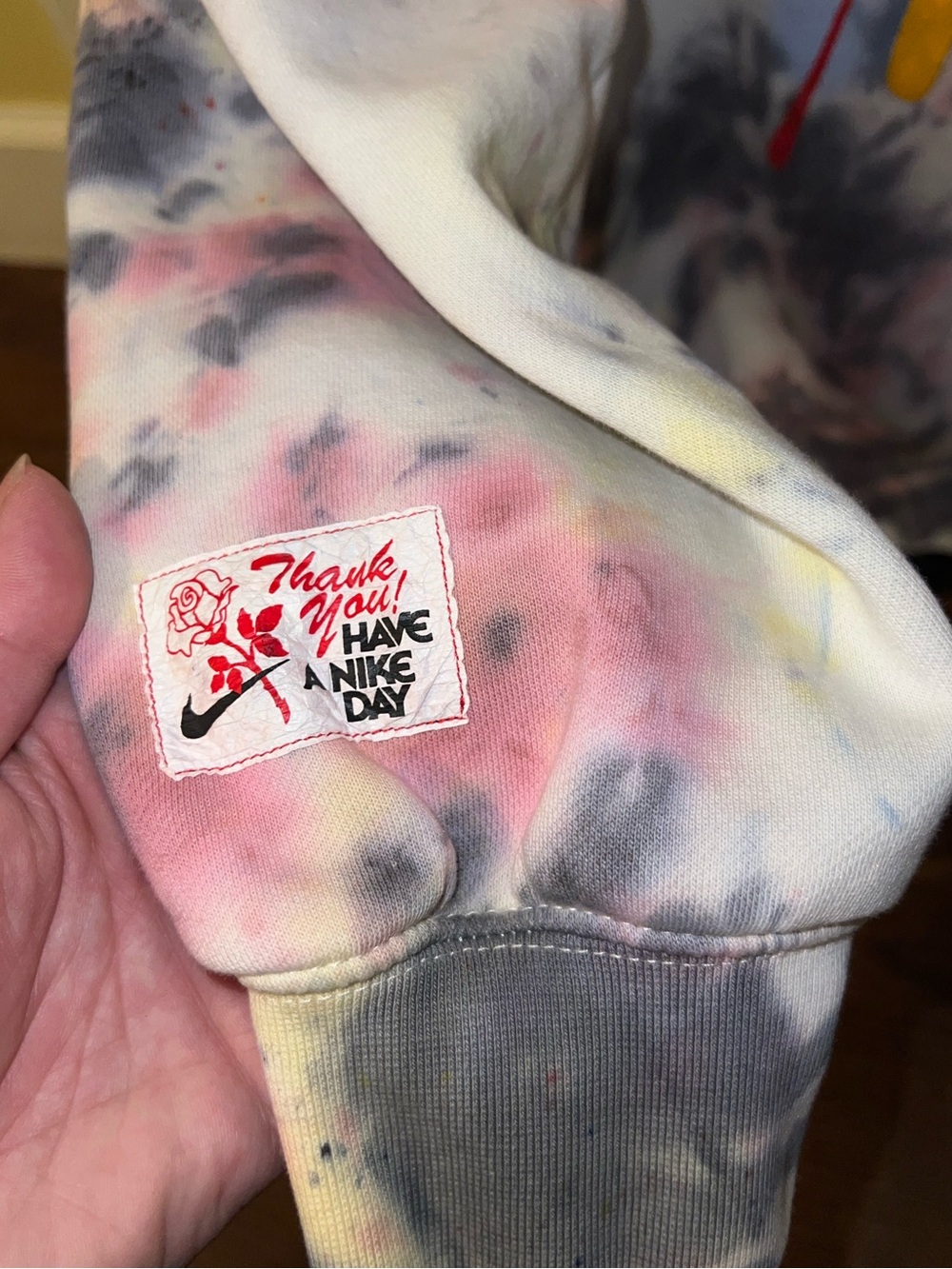 Nike Tie Dye Fleece Hoodie Retro Activewear 90’s White Colorful Graphic Size M - Picture 5 of 11